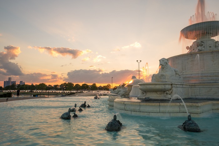 Boating Destinations: The Detroit River & Historic Belle Isle