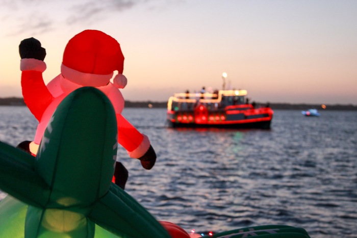 Must-Do Boat Parades for Holiday Season Fun
